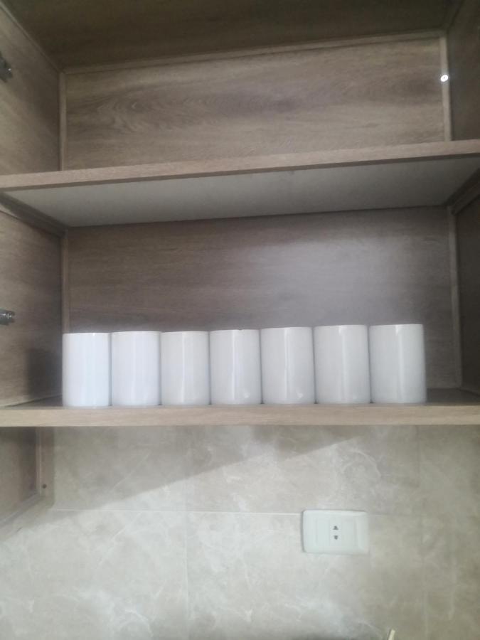 Apartment White Tulips الزنبقة البيضاء *
